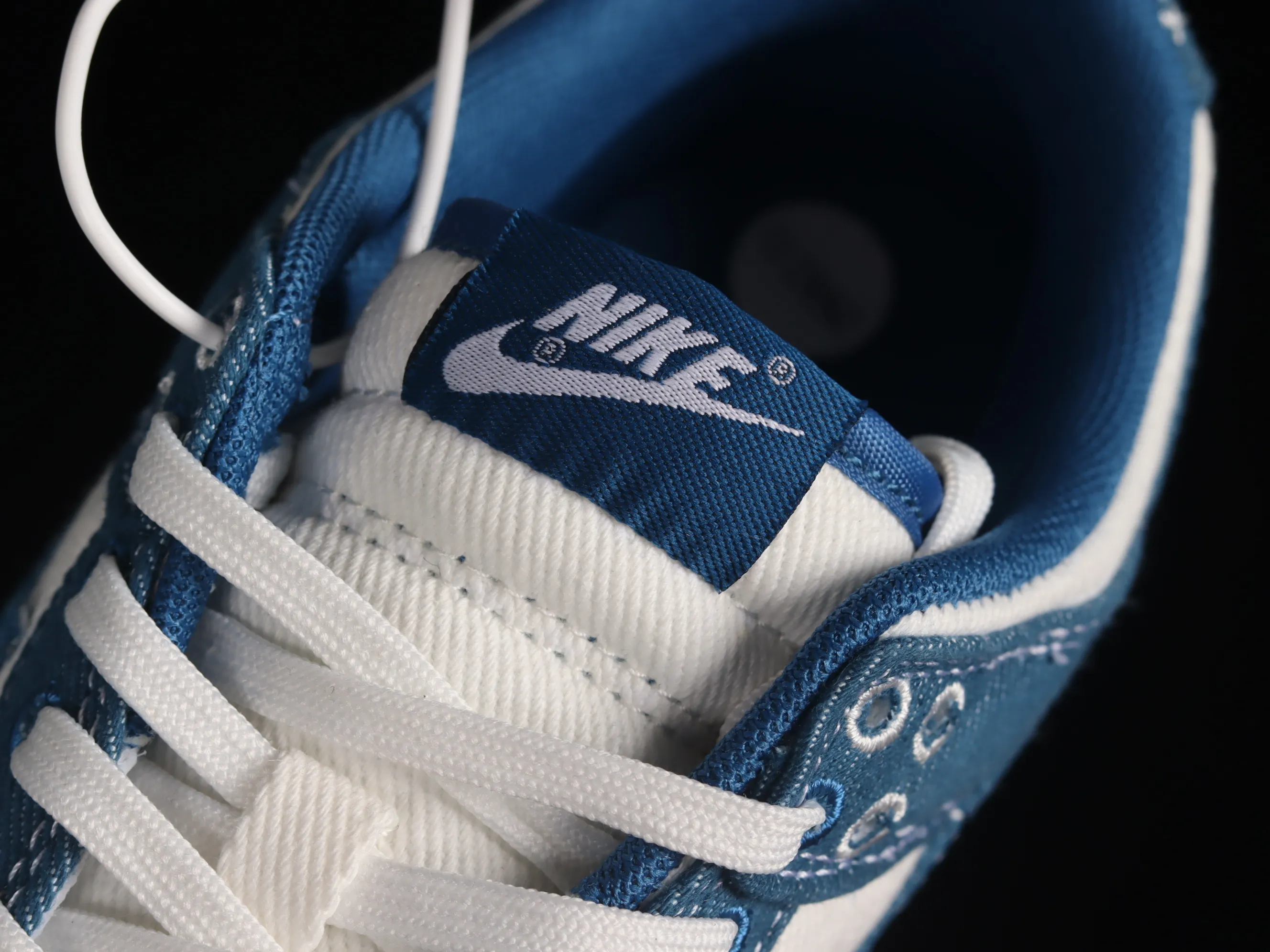 All Categories Nk SB Dunk Series Nk SB Dunk Low Low-top sneakers Cost-effective version Nk Dunk Low "Industrial Blue" Sashiko embroidery theme SB low-top sports and leisure sneakers DV0834-101